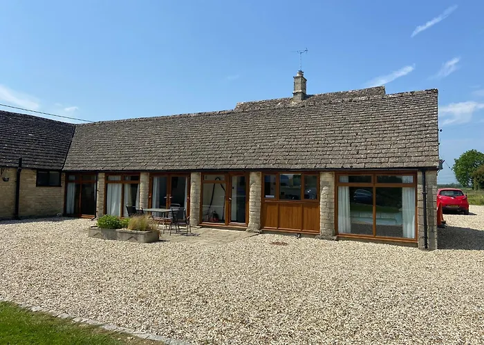 Stable Cottage, Old Mill Farm, Cotswold Water Park