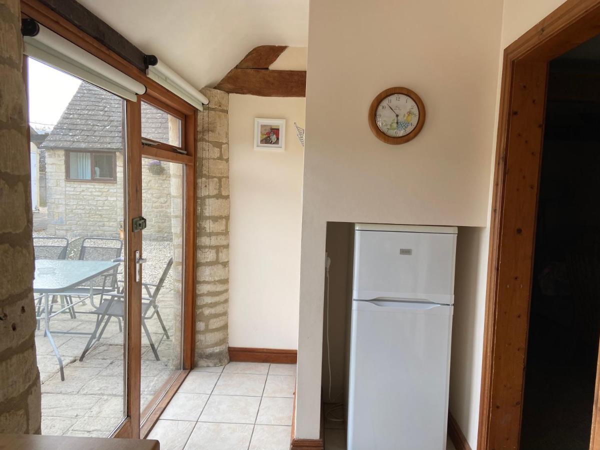 Stable Cottage, Old Mill Farm, Cotswold Water Park