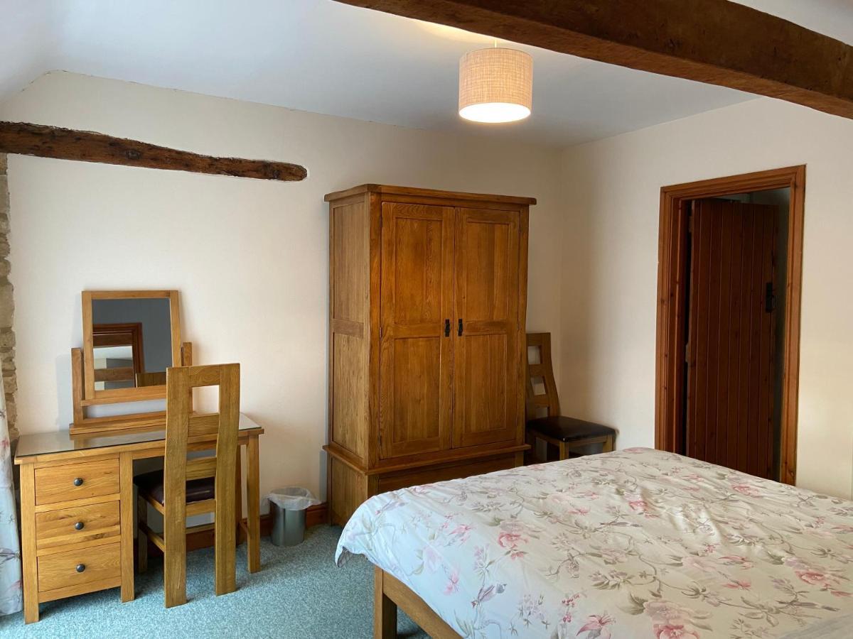 Stable Cottage, Old Mill Farm, Cotswold Water Park Holiday home Cirencester